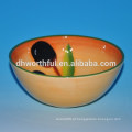 Garrafa de óleo de cerâmica atraente com design azeitona